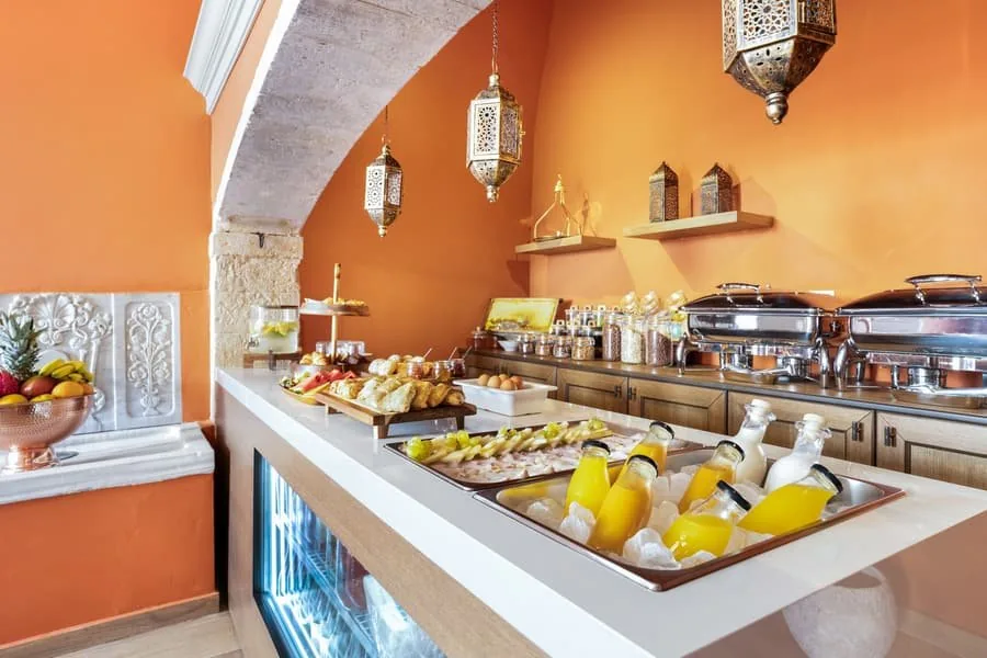 The breakfast buffet under the lanterns