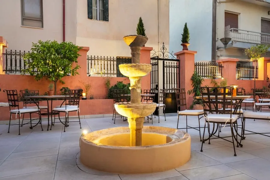 The fountain at dusk