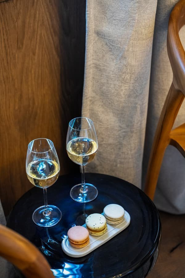 Δίσκος καλωσορίσματος με macarons